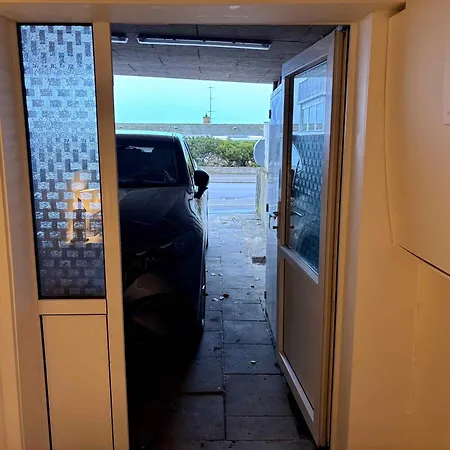 شقة Cozy Located By Tejn Harbor إلينغه