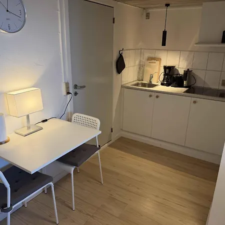 Cozy Located By Tejn Harbor Appartamento